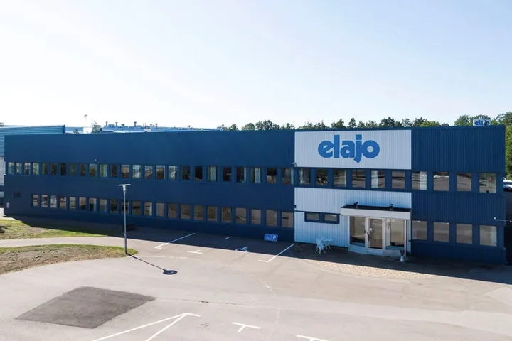 Elajos blå kontorsbyggnad på Snickeriet 4